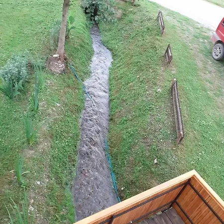 Vikendica Na Jazu Kosjeric