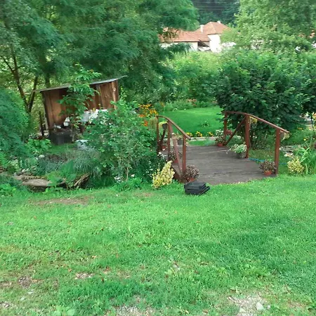 Vikendica Na Jazu Holiday home *
