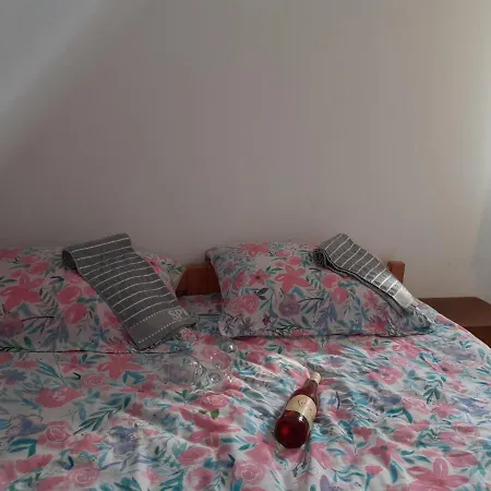 Vikendica Na Jazu * Kosjeric