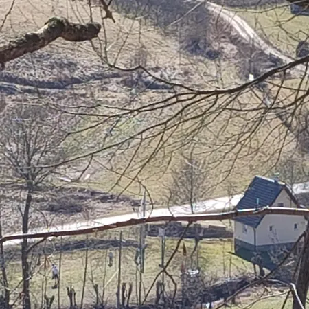 Vikendica Na Jazu بيت للعطل *