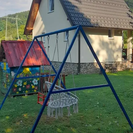 Vikendica Na Jazu * Kosjeric