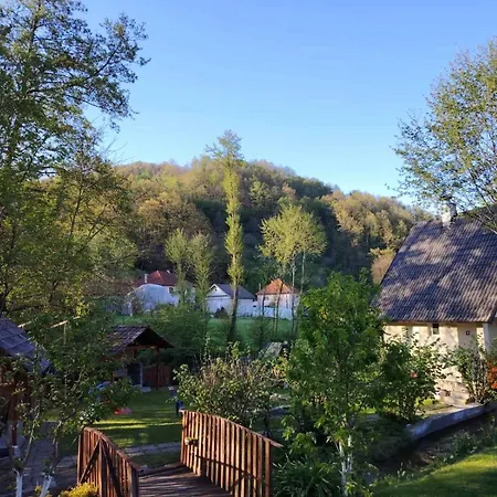 بيت للعطل Vikendica Na Jazu