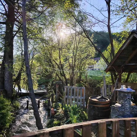 Vikendica Na Jazu بيت للعطل Kosjeric