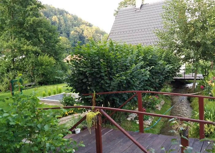 펜션 Vikendica Na Jazu Kosjeric